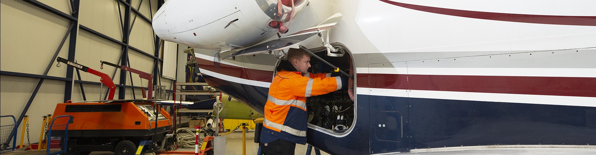 Wide Shot Student Working On Plane